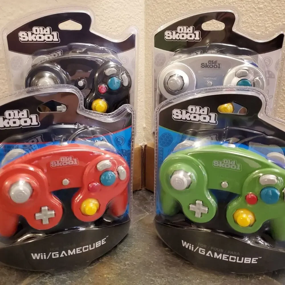 4 Gamecube Controllers - 4 Colors Bundle (NEW) Red Green Black Silver - Nintendo